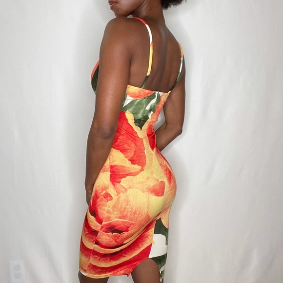 Floral Bodycon Dress - Picture 5 of 5
